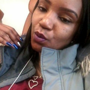 Meet your Posher, Eva